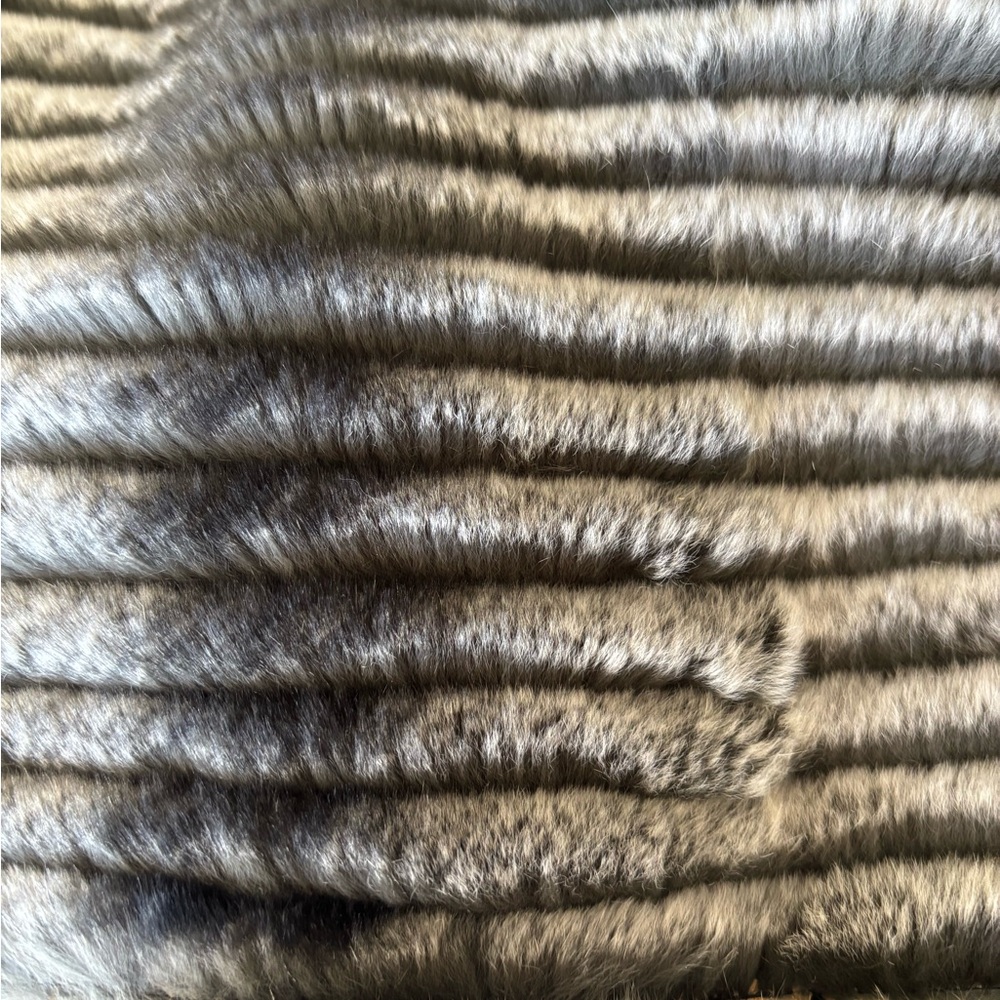 Real Rabbit fur jacket ( chinchilla style) - Picture 5 of 7